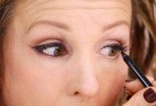 DYT Makeup Expert Anna K Teaches Cat Eye Makeup