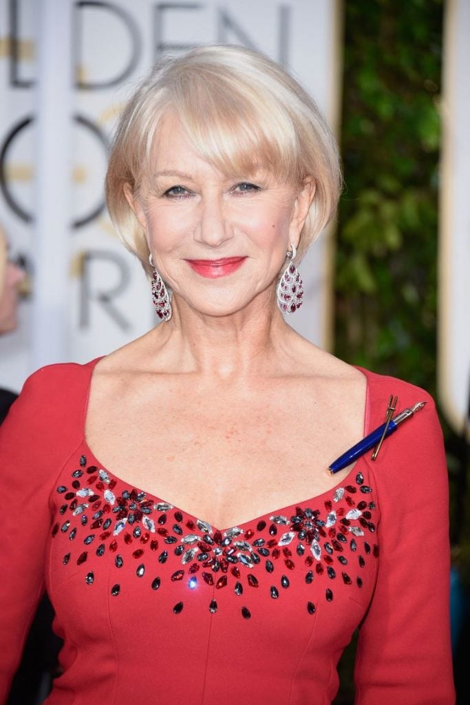 Penteados para fazer você parecer mais jovem - Helen Mirren - franja